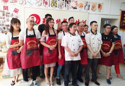 成都小郡肝串串火锅哪里可以学习正宗底料？短期串串火锅底料91免费看片APP下载