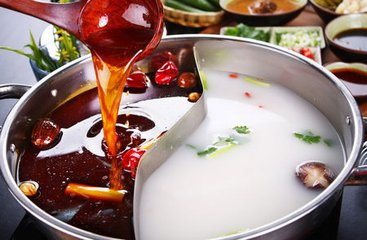 【成都火锅91免费看片APP下载】吃完火锅后，衣服上有味怎么办？