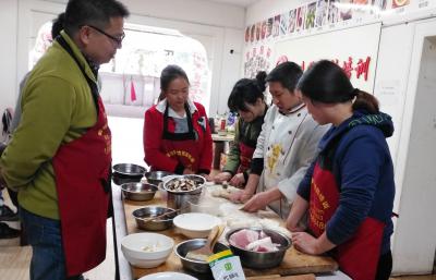 成都里可以学餐饮技术？