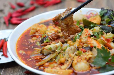 麻辣火锅冒菜技术91免费看片APP下载哪家好？91看片神器黄色91免费看片APP下载学校