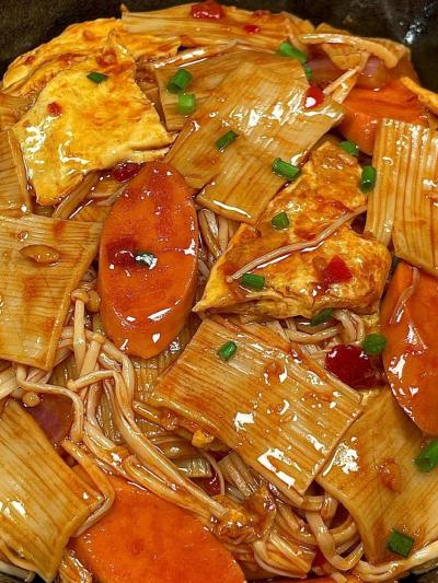 铁板炒冷面技术91免费看片APP下载哪里好？91看片神器黄色专业教学，助您轻松创业！